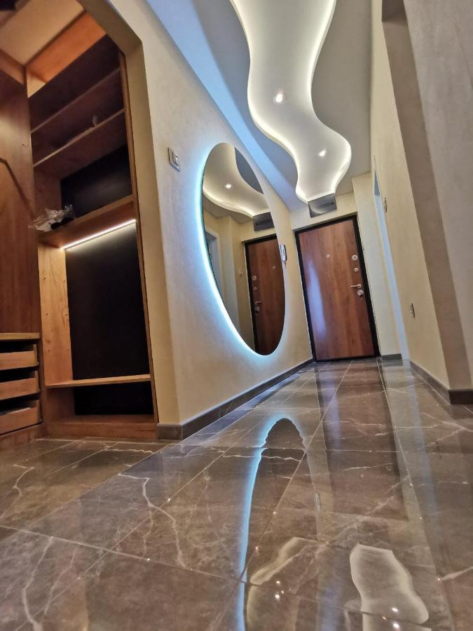 Brend New Luxurious Apartment In Downtown With Free Parking Újvidék Kültér fotó